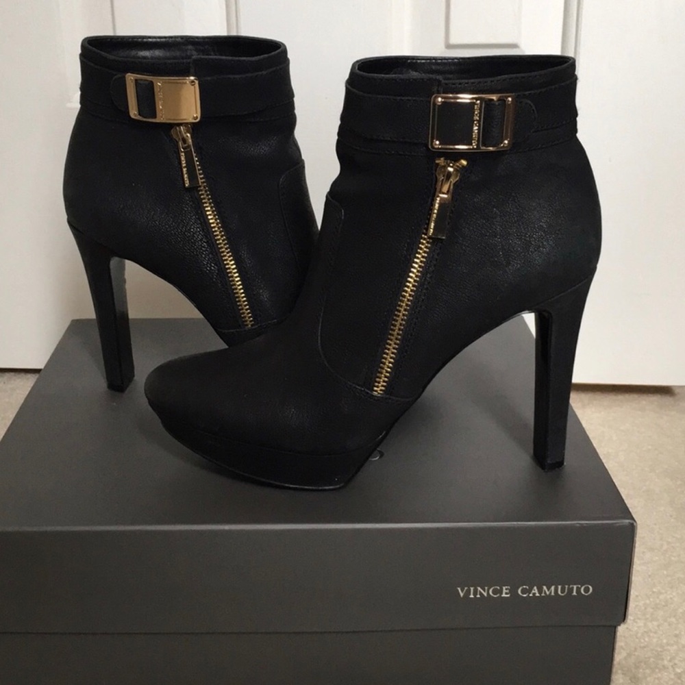 Gorgeous Vince Camuto Booties